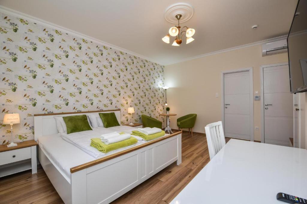 Camille Apartmanhouse Budapest Bagian luar foto