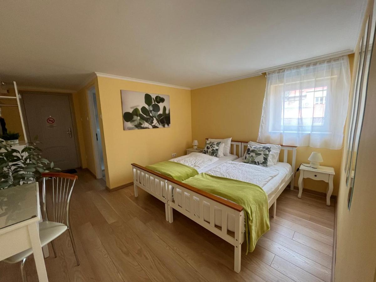 Camille Apartmanhouse Budapest Bagian luar foto